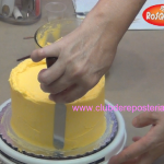 Como Alisar una Torta con Buttercream
