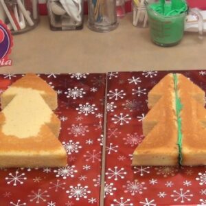 Como Recortar Dos Arboles o Pinos de una Torta Rectangular